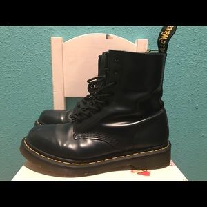NAVY blue Dr Martens 🦋